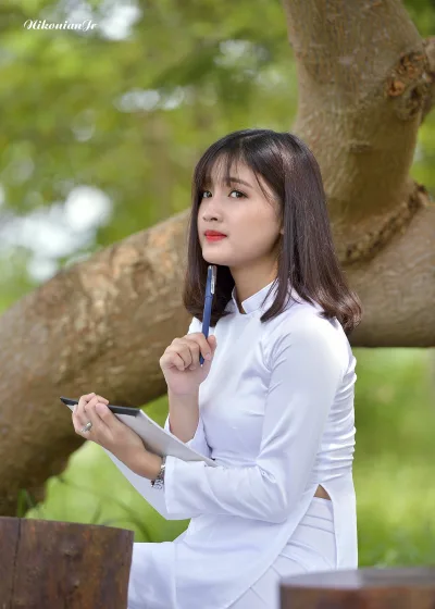Áo dài trắng ấn tượng nữ sinh [NRSBAE]