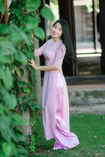 Áo dài hồng gái xinh nhẹ nhàng [PTY9IE]