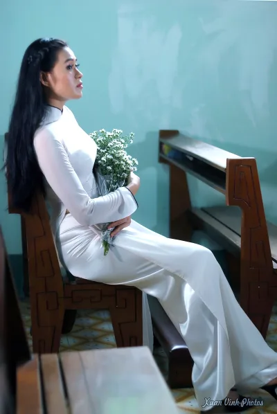 Áo dài trắng người đẹp lớp học nhẹ nhàng [LOBOW1]