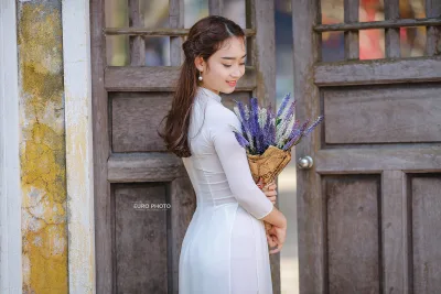 Thanh thoát áo dài trắng áo dài trắng [NKFYOB]