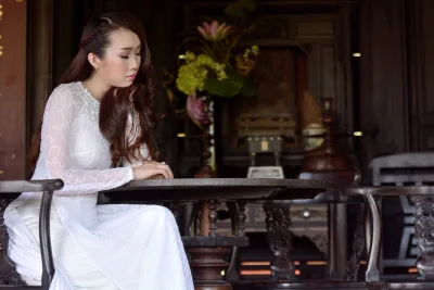 Hot girl áo dài trắng quý phái [HNQFMC]