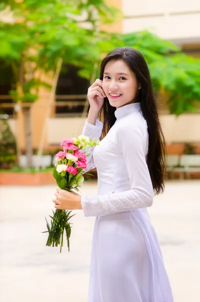 Áo dài trắng thanh lịch nữ sinh [4YEPJO]