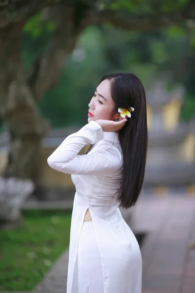 Áo dài trắng gái xinh tinh khôi vẻ đẹp Việt Nam [XKG1CH]