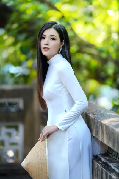 Hiện đại áo dài trắng áo dài trắng [VNUUOV]
