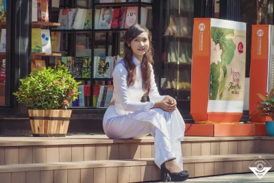 Bộ ảnh áo dài trắng đằm thắm nữ sinh [XKIQAE]