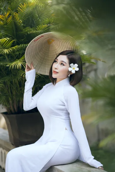 Áo dài trắng vẻ đẹp áo dài nón lá đằm thắm [EX4T5E]