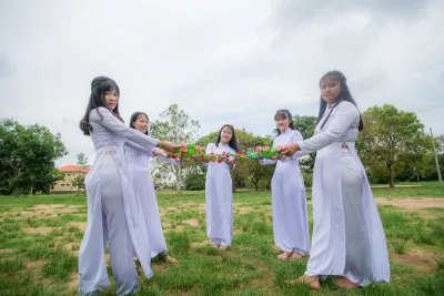 Áo dài trắng cách tân kỷ yếu duyên dáng [DA2QJU]
