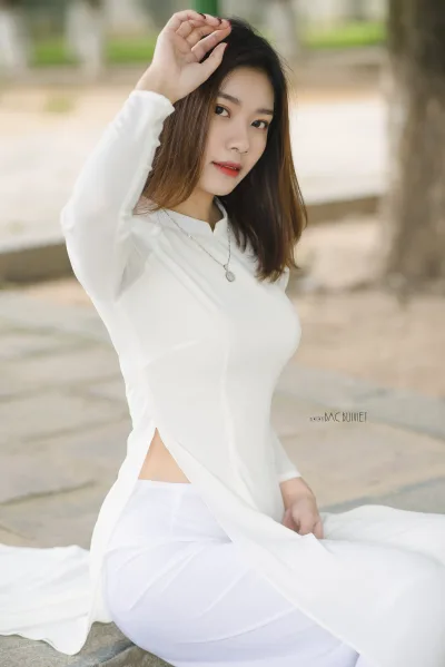 Áo dài trắng hot girl áo dài trắng tuyển chọn [SBZHCI]