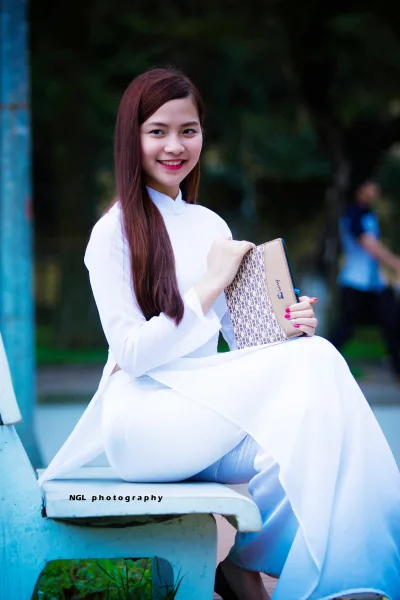 Ảnh nền áo dài trắng nền nã nữ sinh [QQEEXD]