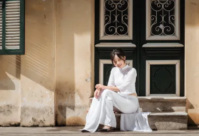 Áo dài trắng nắng hài hòa [HYWMDK]
