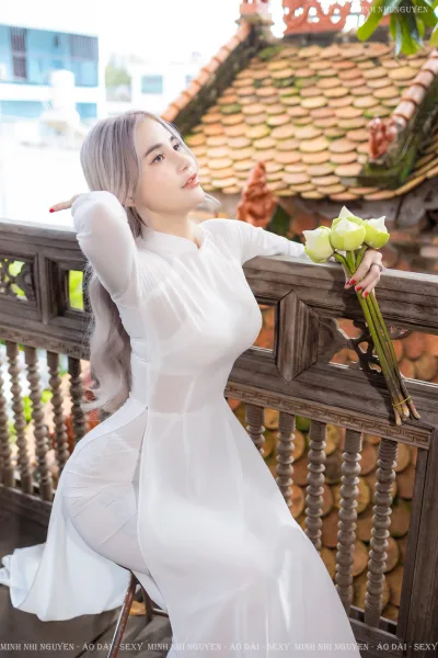 Quý phái áo dài trắng [BHYVP9]