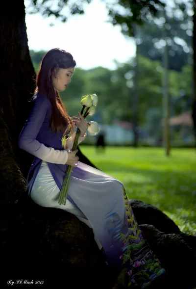 Áo dài xanh hot girl hoa mong manh [GYZPBE]