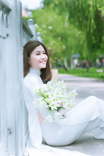 Áo dài trắng truyền thống tinh tế [MEWUWK]
