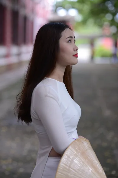 Áo dài trắng hài hòa [YIMYZY]