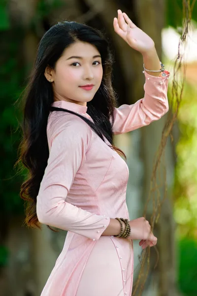 E ấp áo dài hồng [RZVFPP]