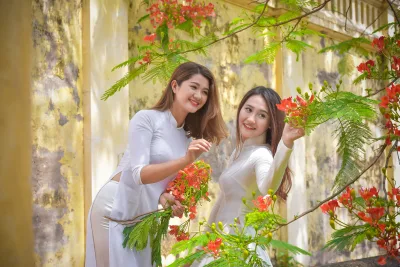 Áo dài trắng vẻ đẹp áo dài hoa phượng truyền thống [3USDOF]