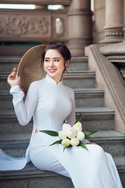 Áo dài trắng rạng rỡ nón lá [WAZ5Z2]