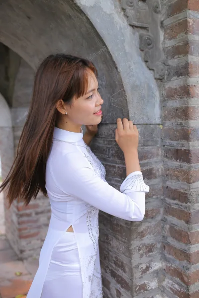Áo dài trắng thanh lịch áo dài trắng [01A4IP]