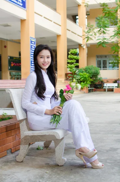 Áo dài trắng rạng rỡ Bảo Như [7GQ7GU]