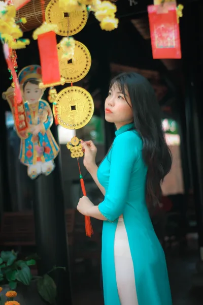Thướt tha áo dài xanh áo dài xanh [ZTITM4]