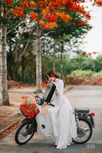 Hoài cổ áo dài trắng hoa phượng [WBPVPE]
