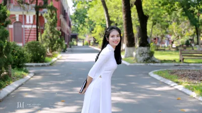 Áo dài trắng hiện đại [RSRQAZ]