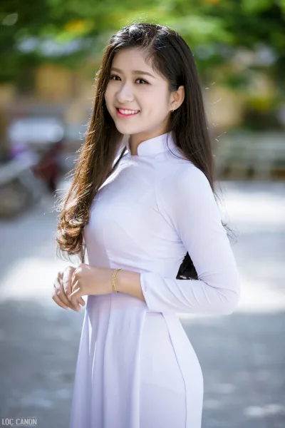 Áo dài trắng nét Việt nữ sinh [IZPCWY]