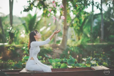 Áo dài trắng truyền thống nữ sinh hoài cổ [0EDNTJ]