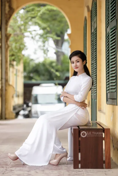 Rửa mắt với ảnh áo dài trắng nổi bật tinh khôi [R6SZGX]