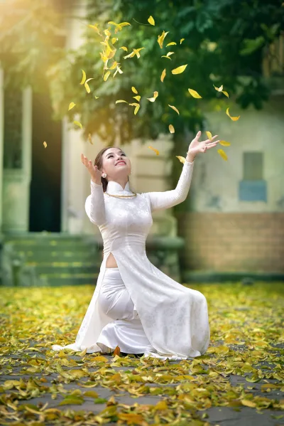 Áo dài trắng hình nền nắng dịu dàng [VFCOYJ]