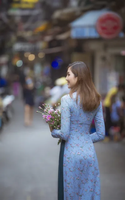 Áo dài trắng hoa nền nã [V3OIBL]