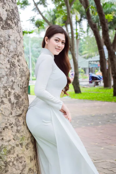 Áo dài trắng cổ điển [7RPAZ5]
