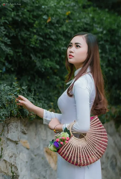 Loạt ảnh áo dài trắng thanh tao [QZ4VV3]