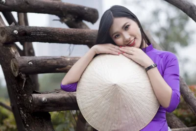 Áo dài tím nón lá nền nã [CFSQIF]