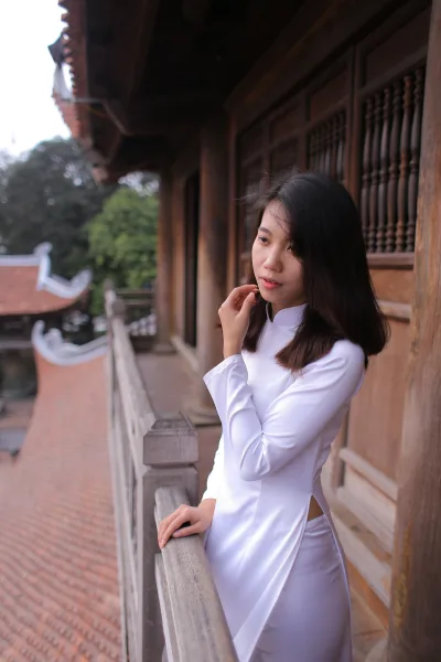 Áo dài trắng lễ chùa nhẹ nhàng [M8LCEG]