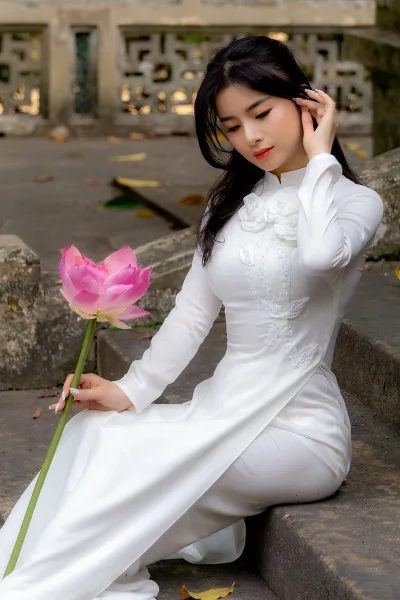 Áo dài trắng hoa cổ điển [EAYMFF]