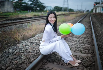 Vẻ đẹp Việt Nam áo dài trắng tươi tắn [FNNLHL]