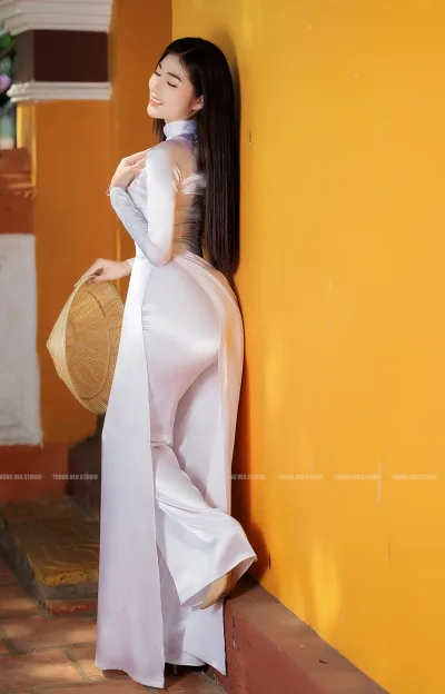 Thuần Việt áo dài trắng trang gala [AD4D1S]
