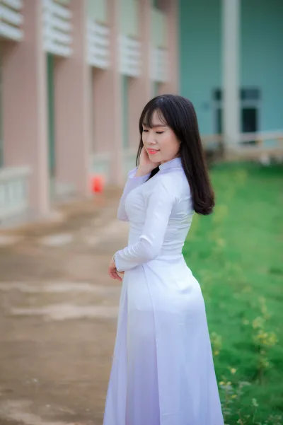 Áo dài trắng sức hút thanh thoát [1C1RRV]