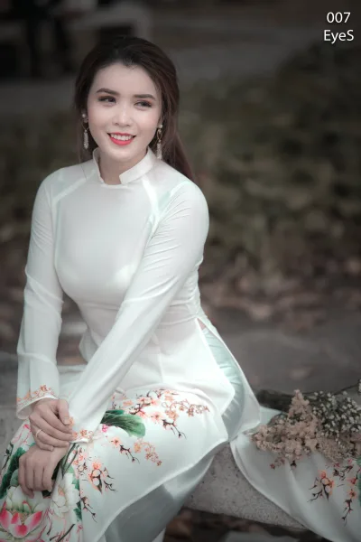 Áo dài trắng nền nã hoa [TTSB1B]