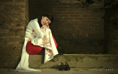 Áo dài trắng thanh tao [BLU2BN]