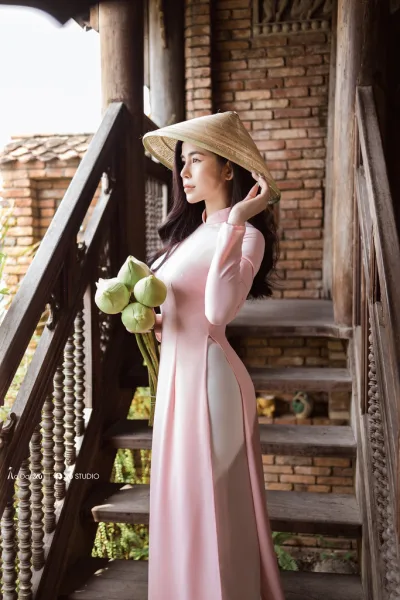 Áo dài hồng cách tân hoa sen thanh tao [NE662S]