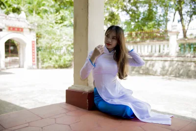 Áo dài trắng loạt ảnh lễ chùa vẻ đẹp Việt Nam [P2EZMA]