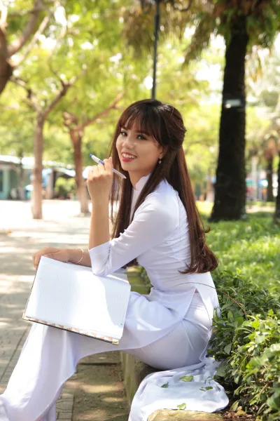 Gái xinh áo dài trắng nét Việt nữ sinh [LIOCRI]