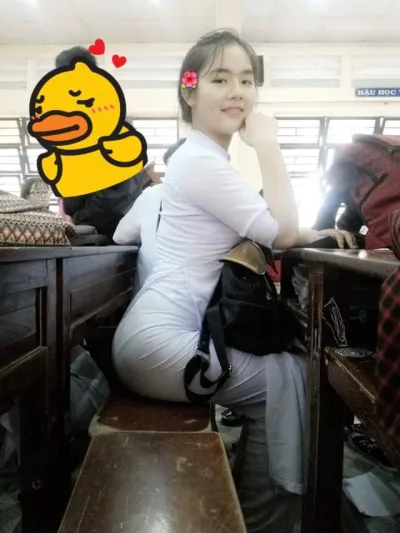 Áo dài trắng trang nhã lớp học [CJLXDH]