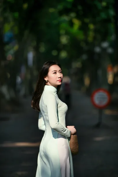 Áo dài xanh nhẹ nhàng [DZ2QG6]