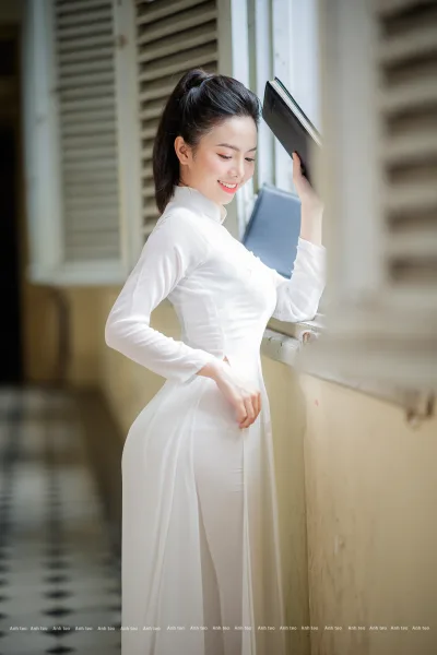 Ấn tượng áo dài trắng [AHECHS]