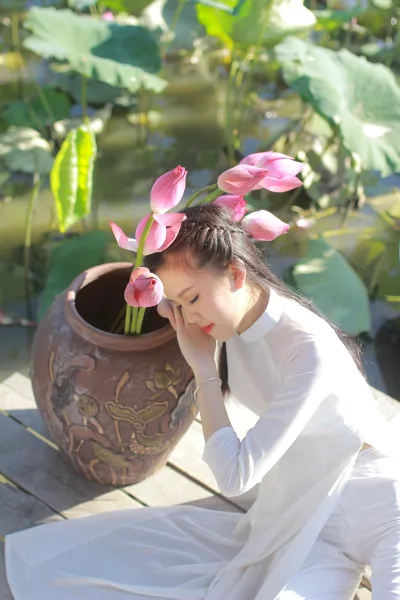 Áo dài trắng áo dài trắng duyên dáng [CTIDPW]