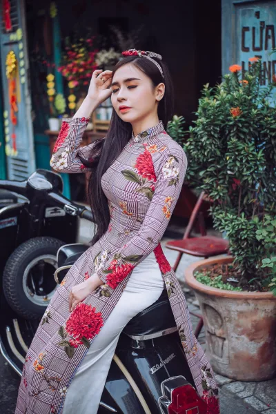 Áo dài họa tiết nét Việt xe đạp [UAO9GU]