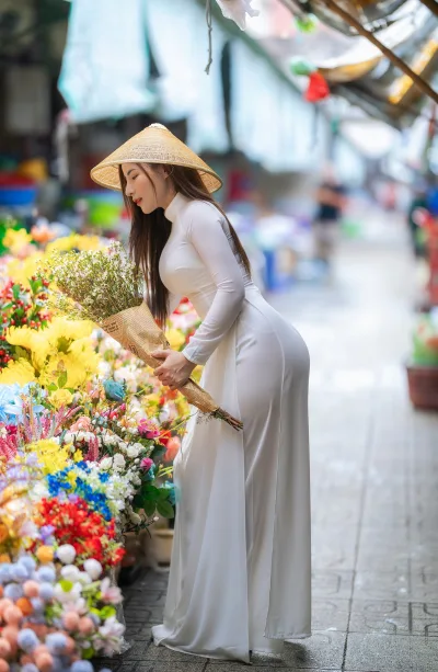 Áo dài trắng hình ảnh hoa thanh nhã [9BX7V6]